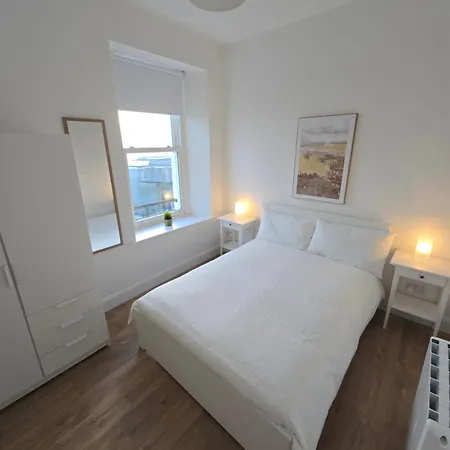 2 Bed With Harbour Views 2 Cobh