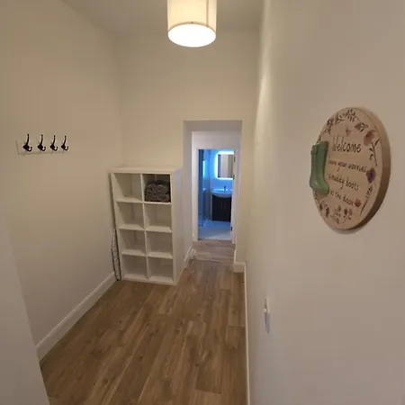 2 Bed With Harbour Views 2