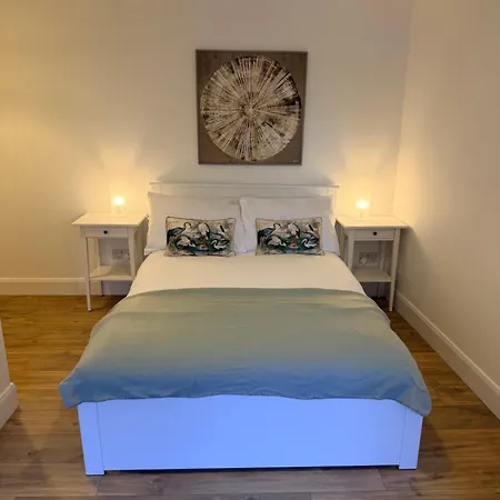 2 Bed With Harbour Views 2 코브