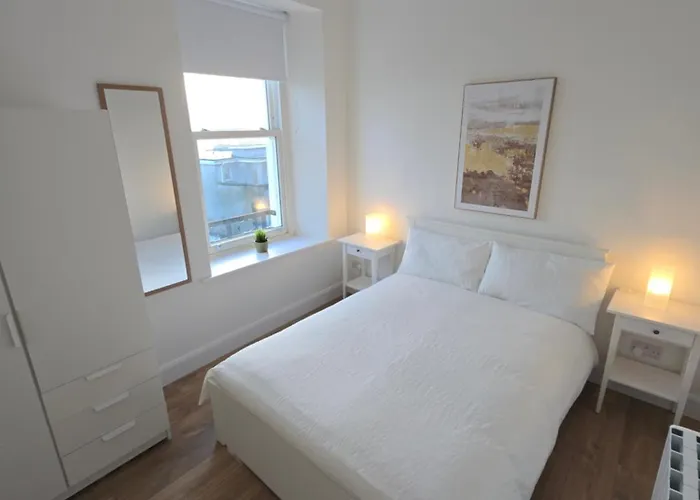 2 Bed With Harbour Views 2 Cobh