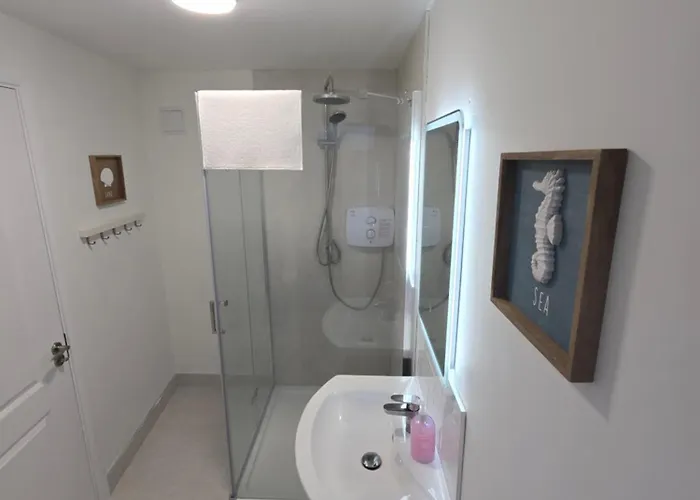 2 Bed With Harbour Views 2 Apartman *